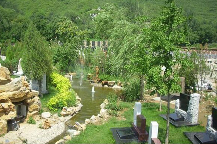 中元节，凤凰山陵园有代祭扫服务吗（凤凰山陵园环境如何）